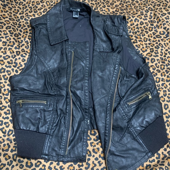 Vest - Picture 2 of 2